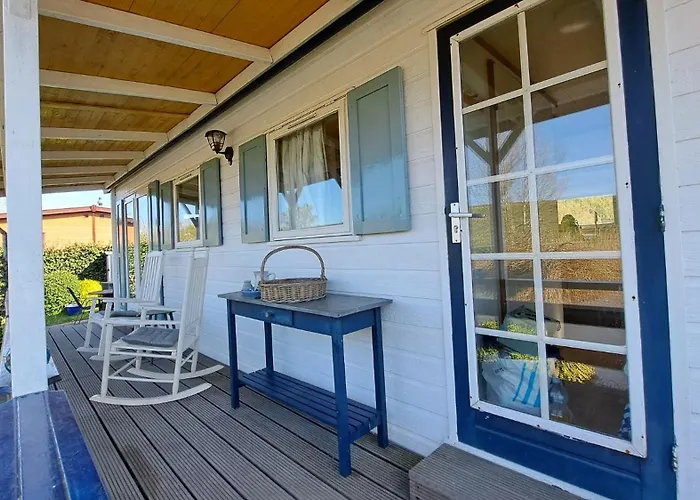 Waterlodge Met Waterfiets Op Monumentaal *