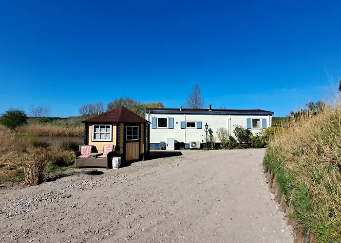 Waterlodge Met Waterfiets Op Monumentaal Ooltgensplaat