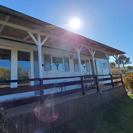 Waterlodge Met Waterfiets Op Monumentaal Σαλέ *