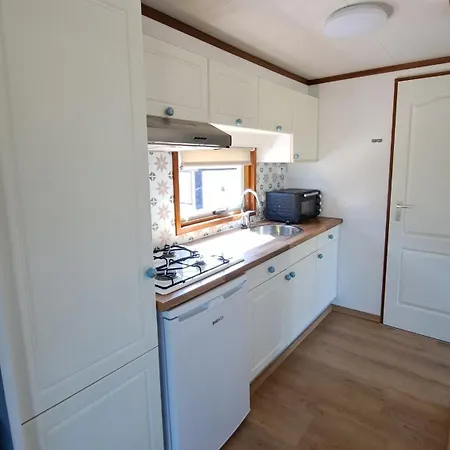 Waterlodge Met Waterfiets Op Monumentaal