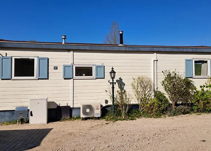 Waterlodge Met Waterfiets Op Monumentaal Chalet *