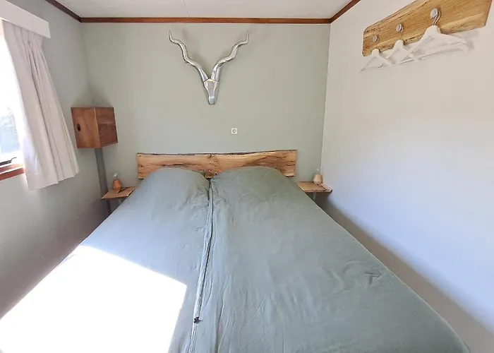 Waterlodge Met Waterfiets Op Monumentaal